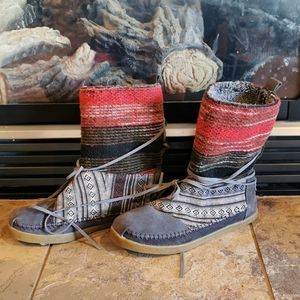 Toms Nepal Suede boots